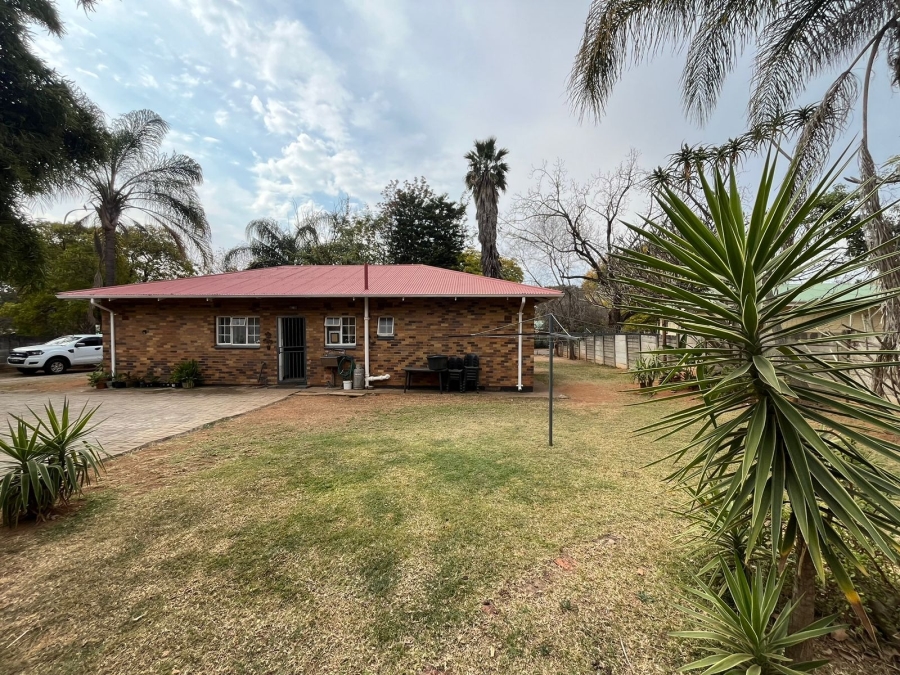 3 Bedroom Property for Sale in Bodorp North West